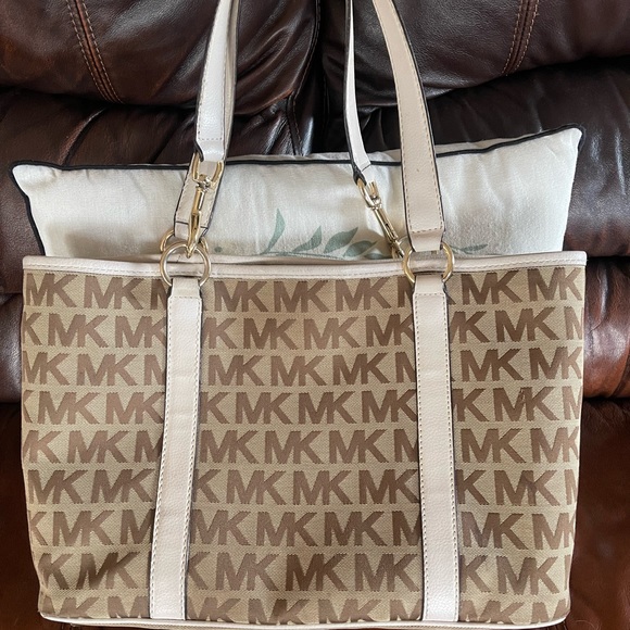 MICHAEL Michael Kors Handbags - Michael Kor’s tote purse